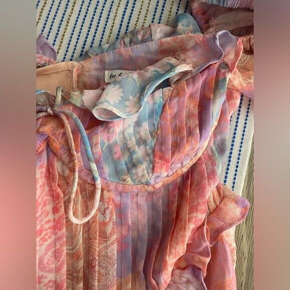 For love and lemons light multicolored dress with rods on the top part size XS - Picture 15 of 16